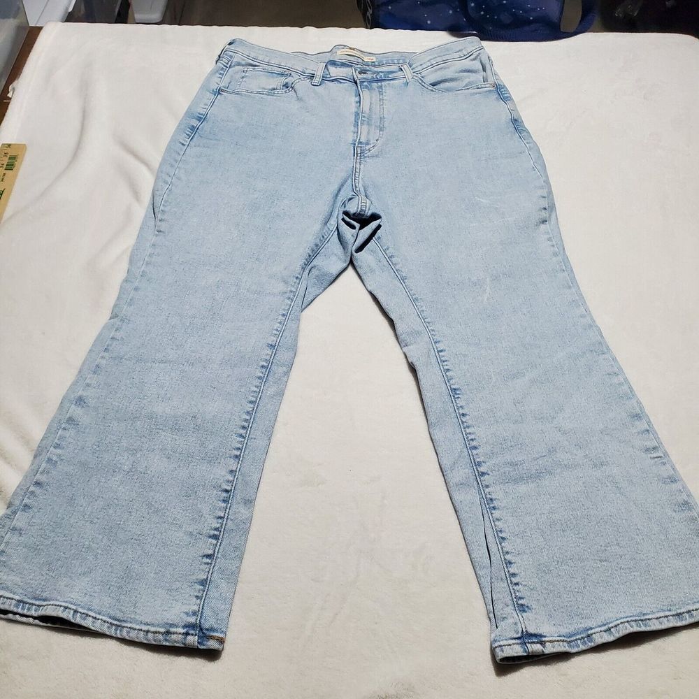 Levis High Waisted Cropped Flare Jeans Women's Tag Size 14W Light Wash Stretch